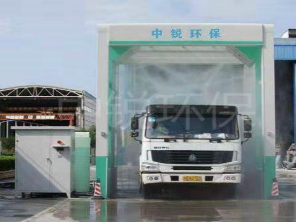 建筑工地龍門式洗車機是怎么工作的